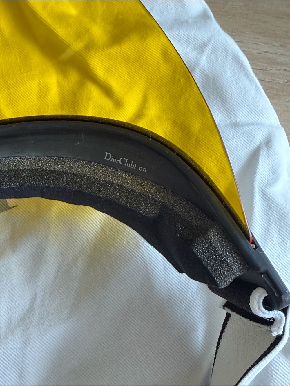 Christian Dior J'Adior DiorClub1 Yellow Visor - Picture 4 of 5